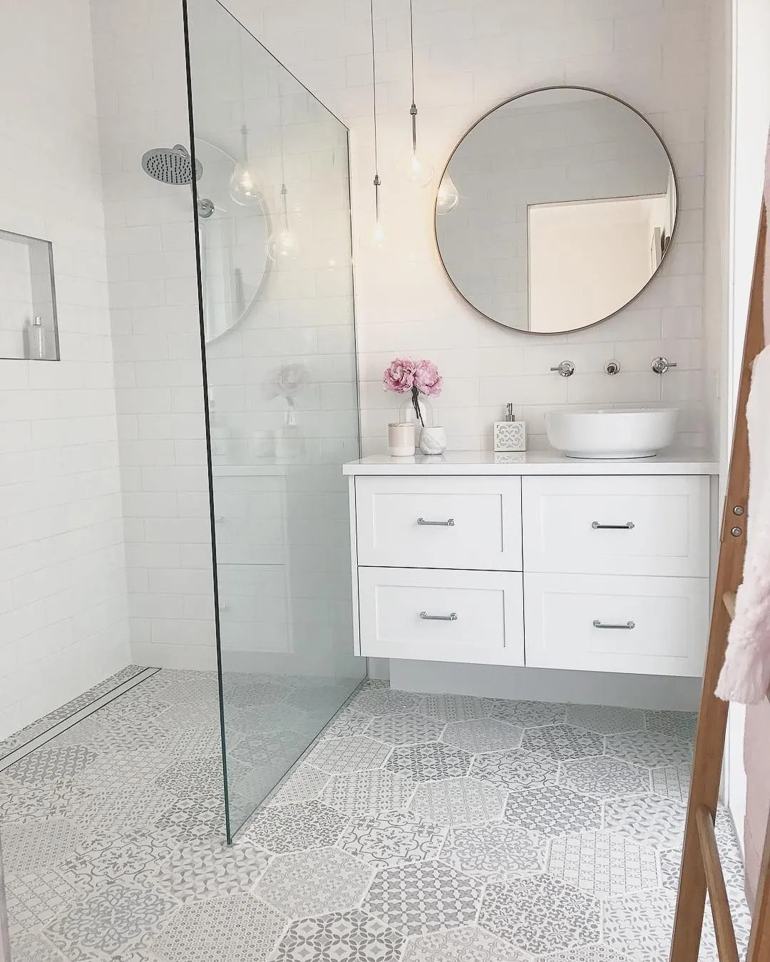 How to Make a Small Bathroom Feel Big