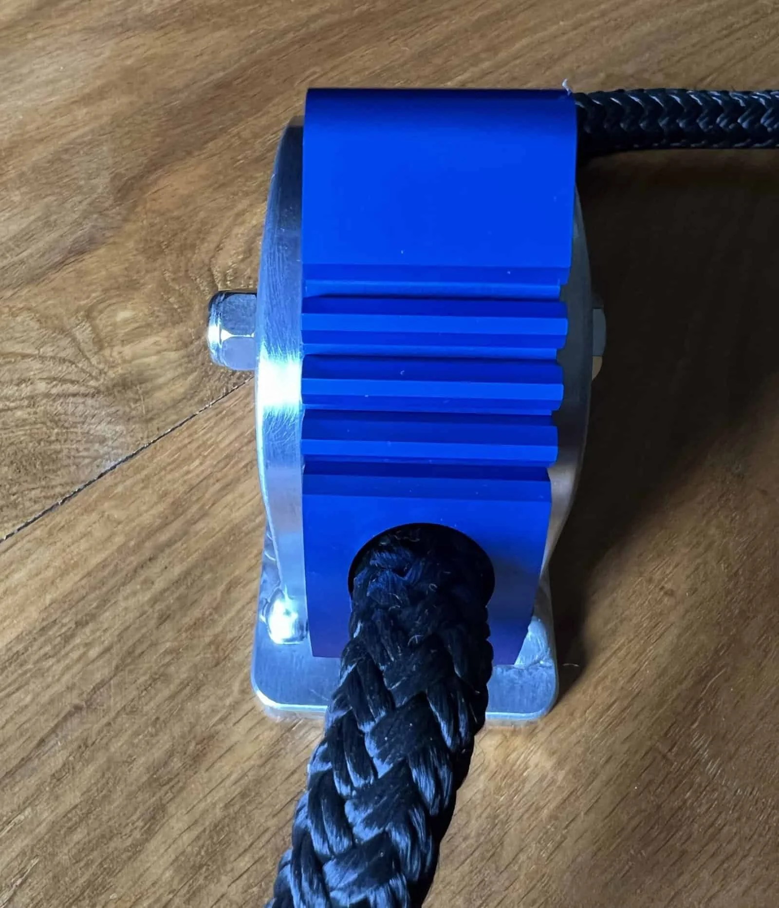 【nak】ANCHOR CX6 Gripper: Auto-Locking Anchor Cleat - Gripper Auto-Locking Cleat