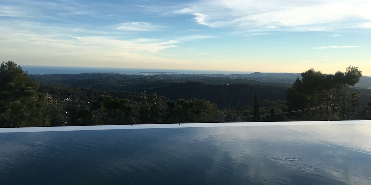 BOHEMIAN FOR A WEEKEND infinity pool