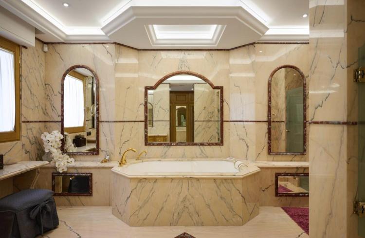 Country Estate for sale in La Turbie, France - bathroom