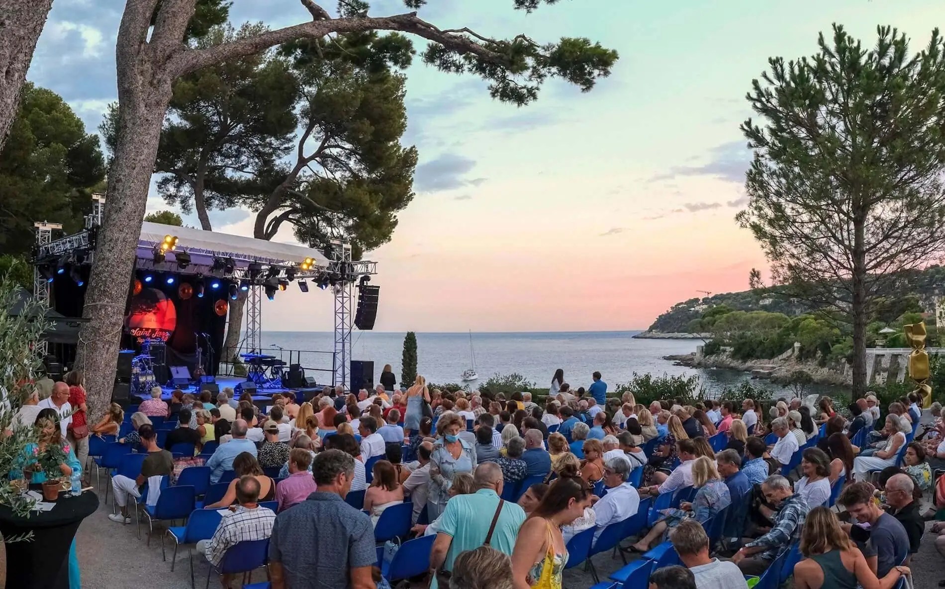 Festival Saint Jazz Cap Ferrat 2026 - stade setting