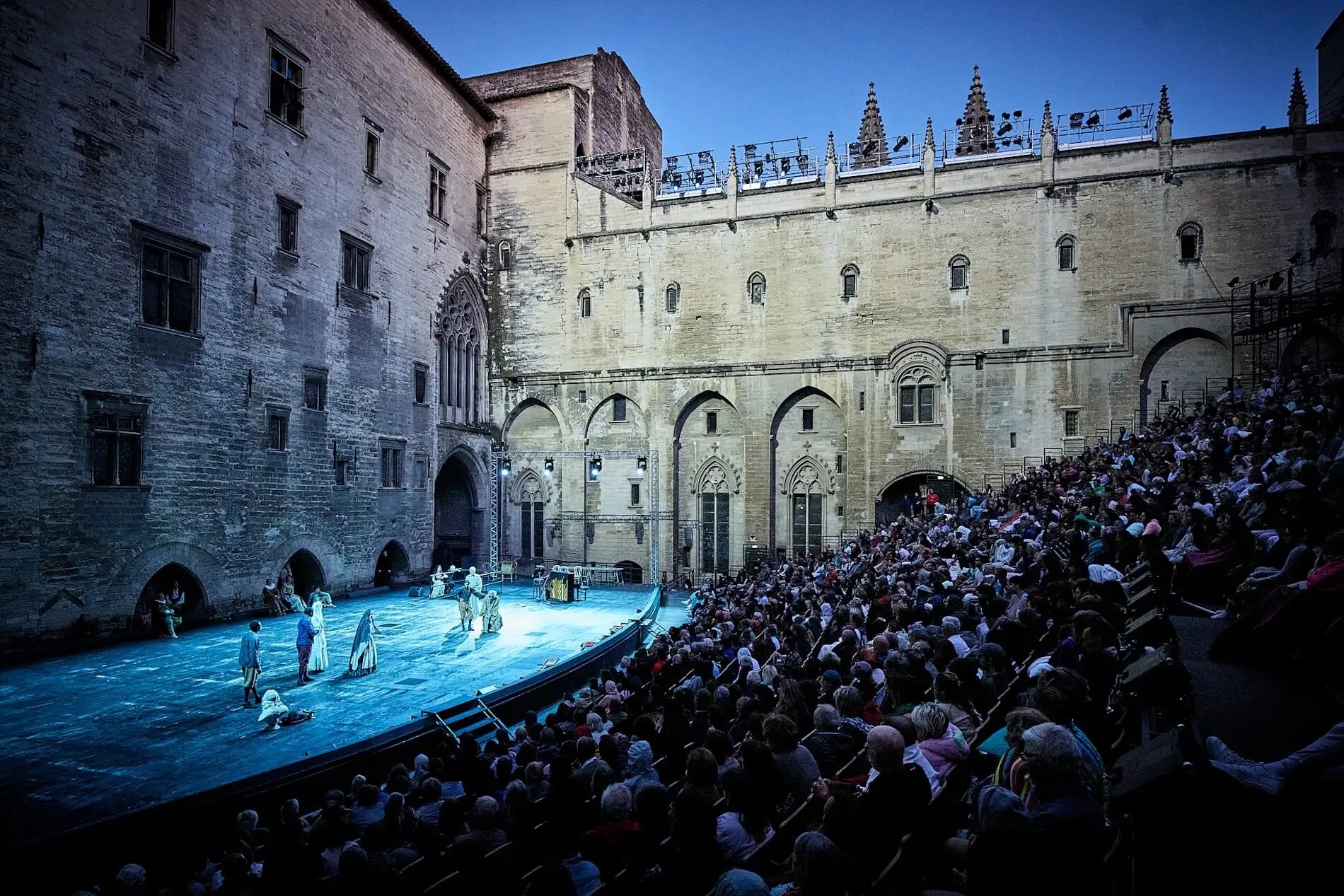 Le Soulier de satin, Éric Ruf, Comédie-Française, 2025 © Christophe Raynaud de Lage / Festival d'Avignon