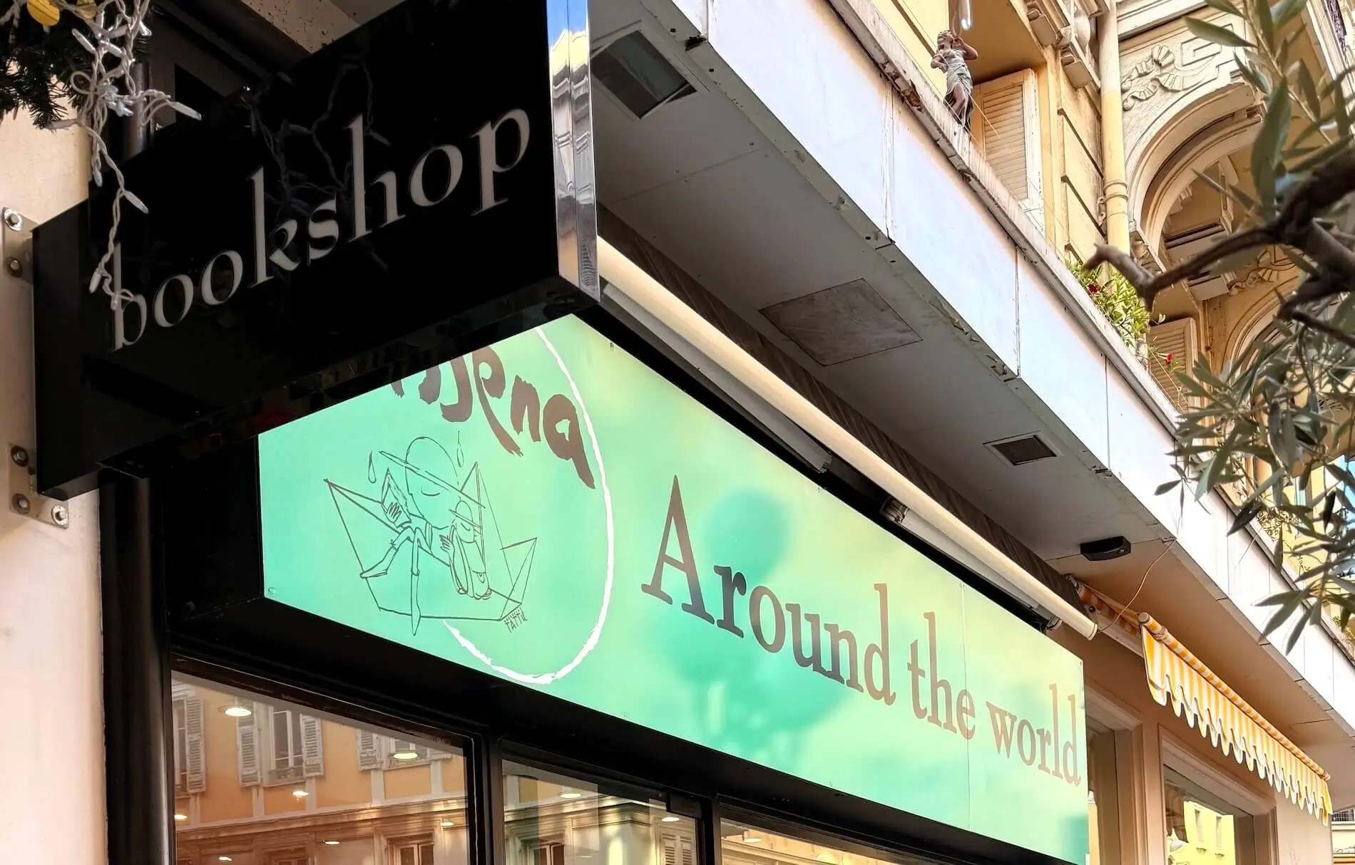 Masséna Around The World bookstore in Nice - photo © RIVIERA BUZZ