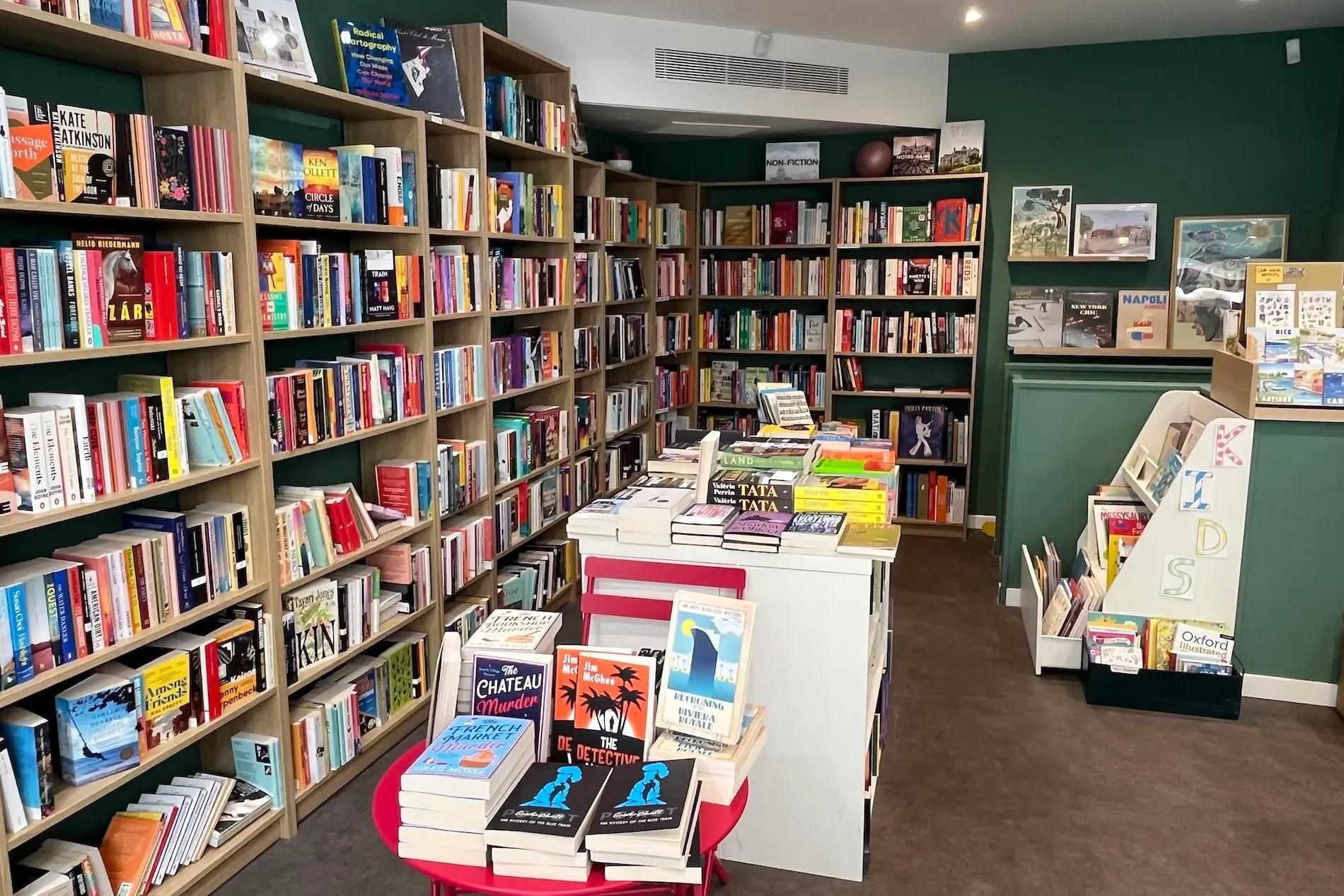 Masséna Around The World bookstore in Nice
