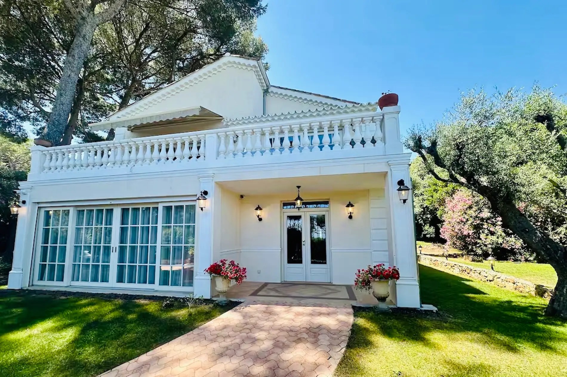 French Riviera Rental villa in Cap d'Antibes
