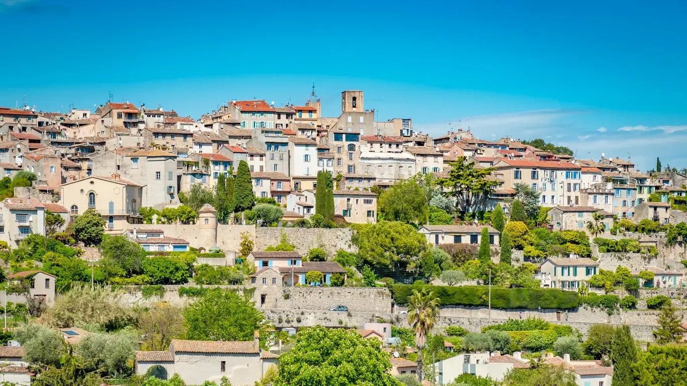 Couvreur à Biot 06
