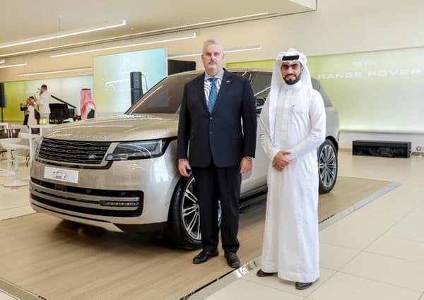 محمد يوسف ناغي للسيارات تقدم العرض الأول لسيارة رينج روڤر الجديدة