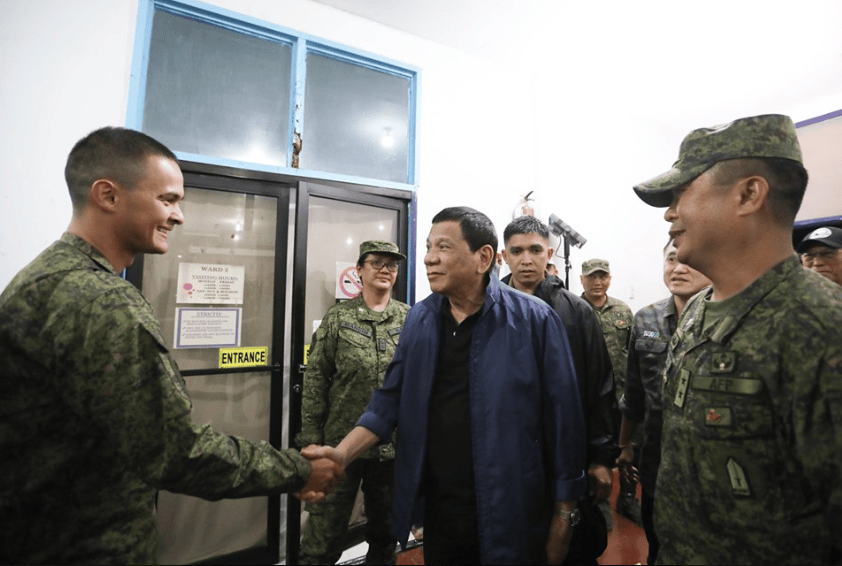 TIGNAN: Matteo Guidicelli sinalubong si Pangulong Duterte sa Zamboanga City