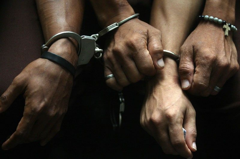 TOP MOST WANTED SA CAUAYAN CITY, ARESTADO! KASAMAHANG MENOR DE EDAD NA SUSPECTED MARIJUANA USER, TIMBOG DIN!