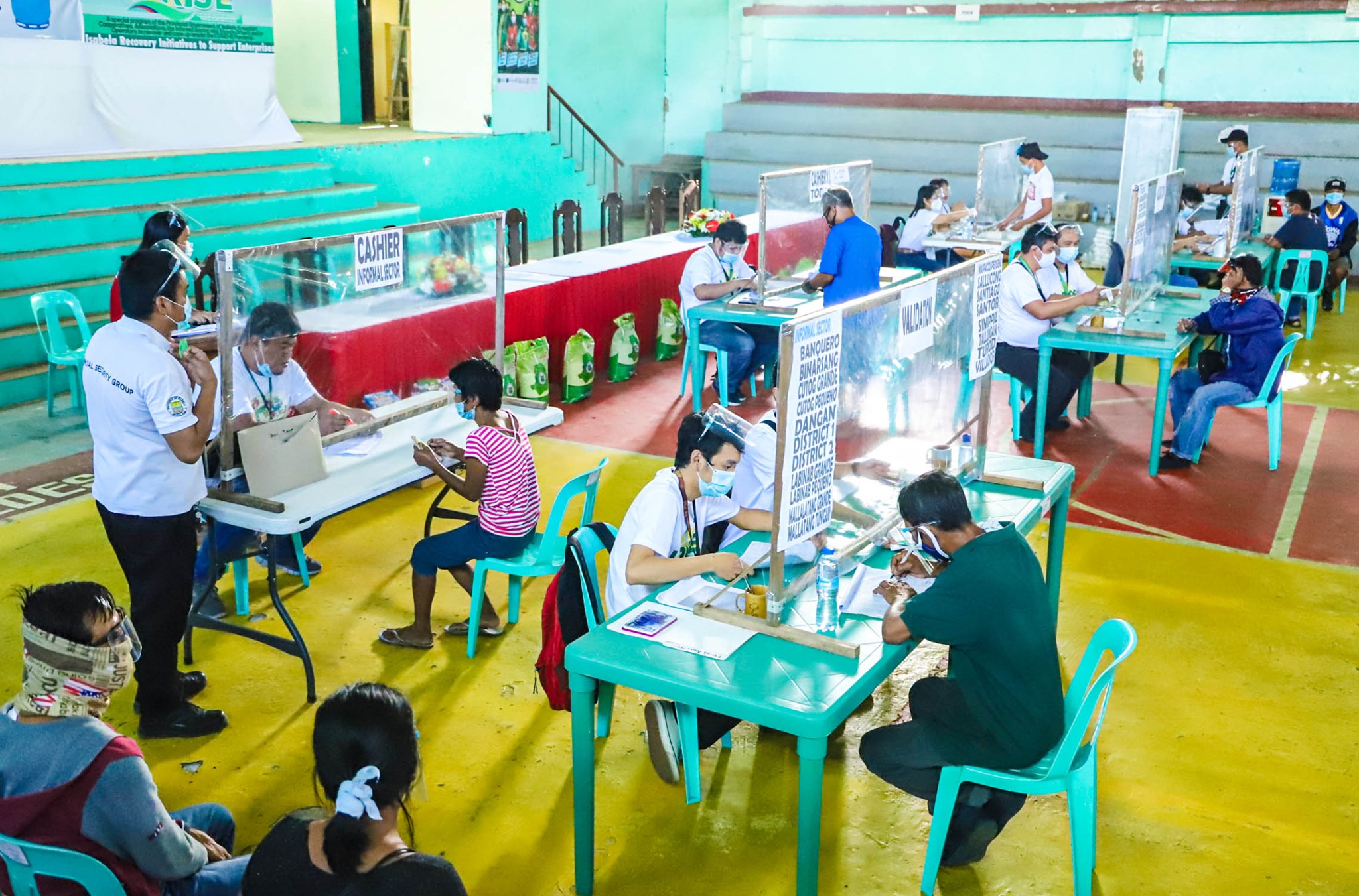 Halos 700 Katao sa 2 Bayan sa Isabela, Tumanggap ng IRISE Assistance