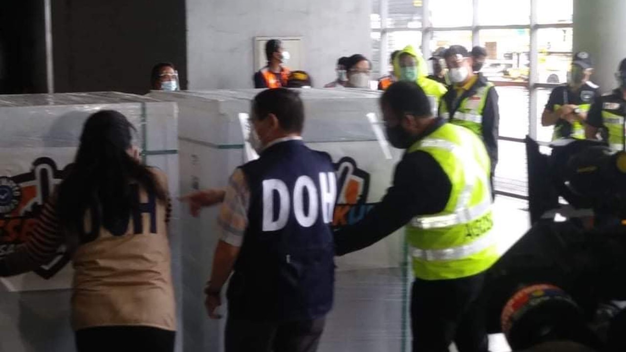 1.5-M doses ng Sinovac vaccine, dumating na sa bansa; 3-M doses ng Moderna, darating din ngayong Hulyo