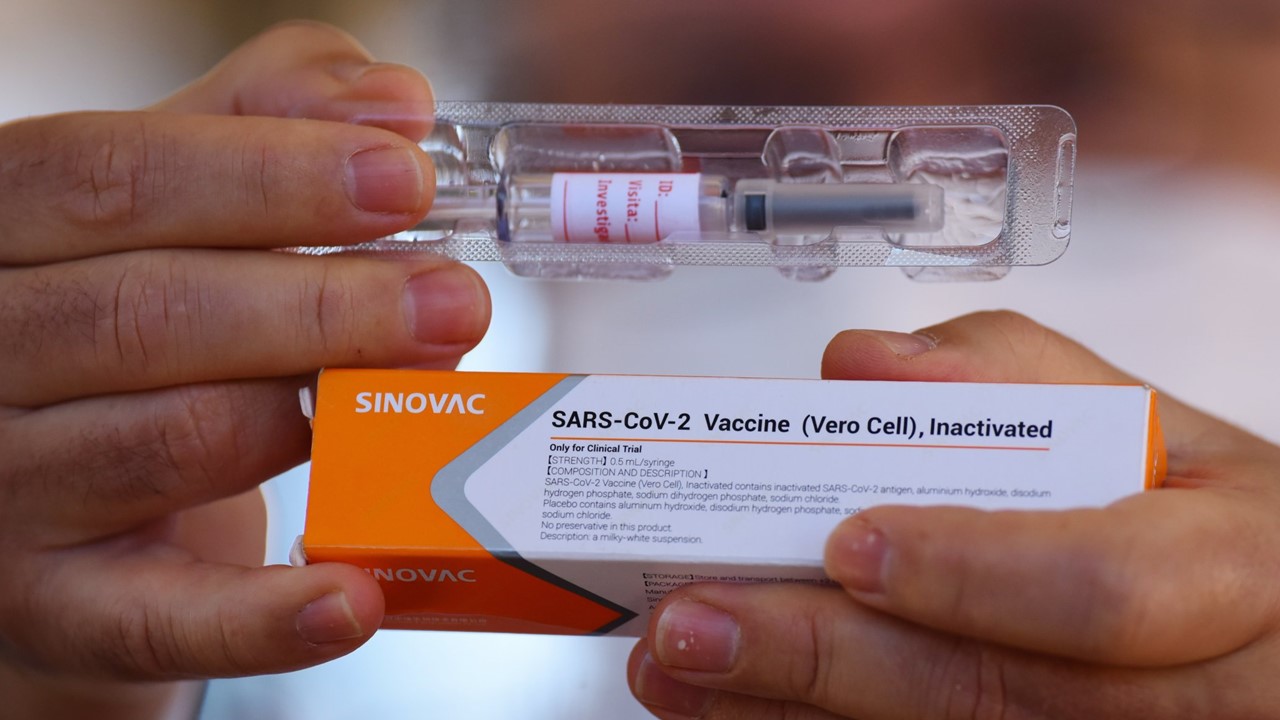 Sinovac, kailangan pa rin ng booster shot ayon sa isang eksperto