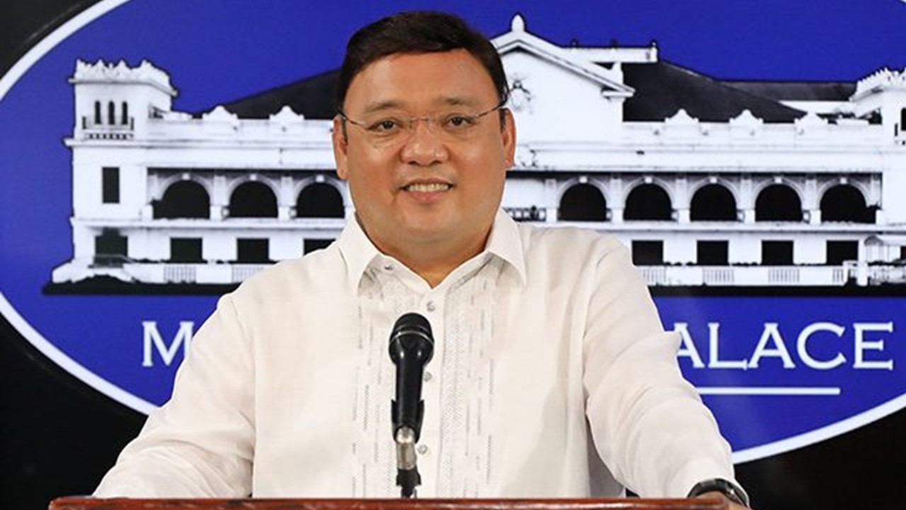 Harry Roque, Puyat, Sinas, at iba pa, kinasuhan sa ombudsman kaugnay sa paglabag sa quarantine protocol