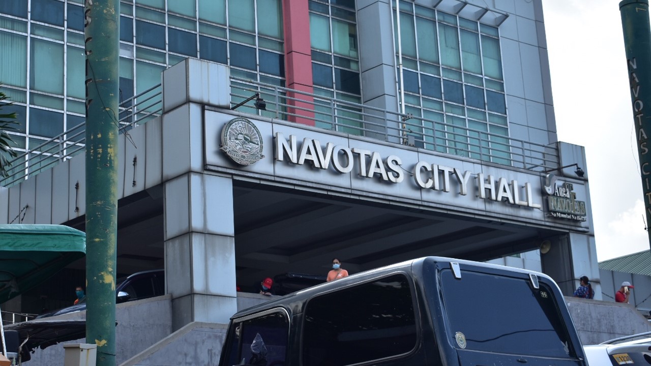 Navotas LGU, may papremyo para sa iniidolong teacher