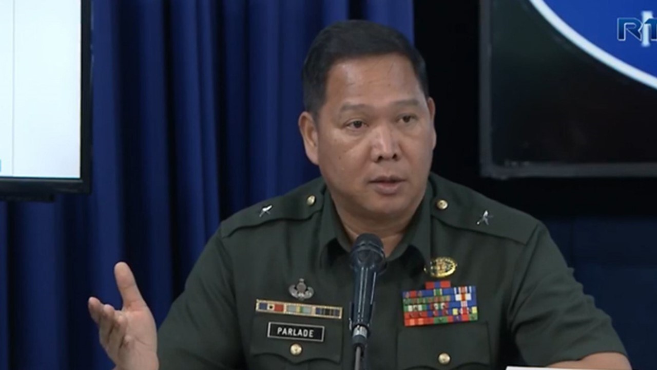 Panawagan ni retired General Antonio Parlade para sa revolutionary government, tinawag na “reckless” ni DILG Secretary Eduardo Año