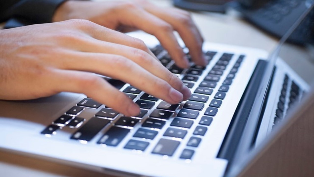 Mga pinapaburang ‘computer supplier’ ng DepEd, pinaiimbestigahan sa Senado