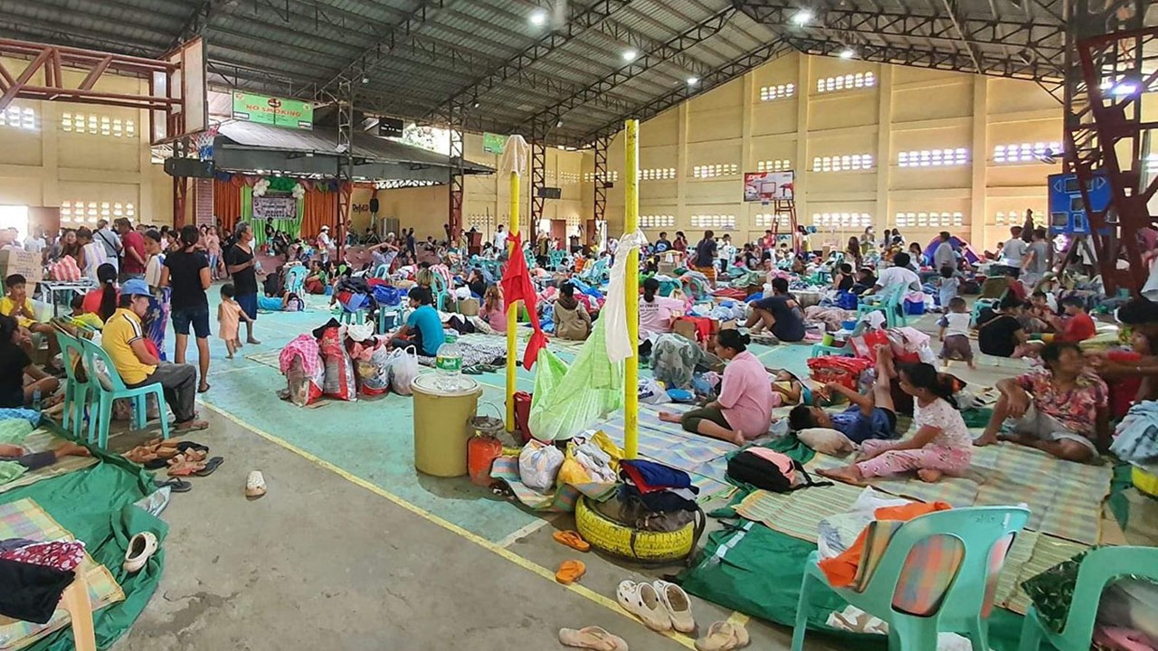 659 na klase at 230 pasok sa trabaho, suspendido pa rin dahil sa epekto ng Bagyong Paeng
