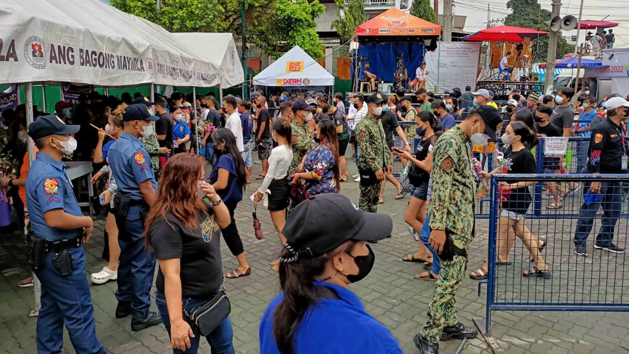Manila North Cemetery at MPD, mas dinoble ang pagbabantay ngayong araw ng Undas; ilang mga kalsada, isinara