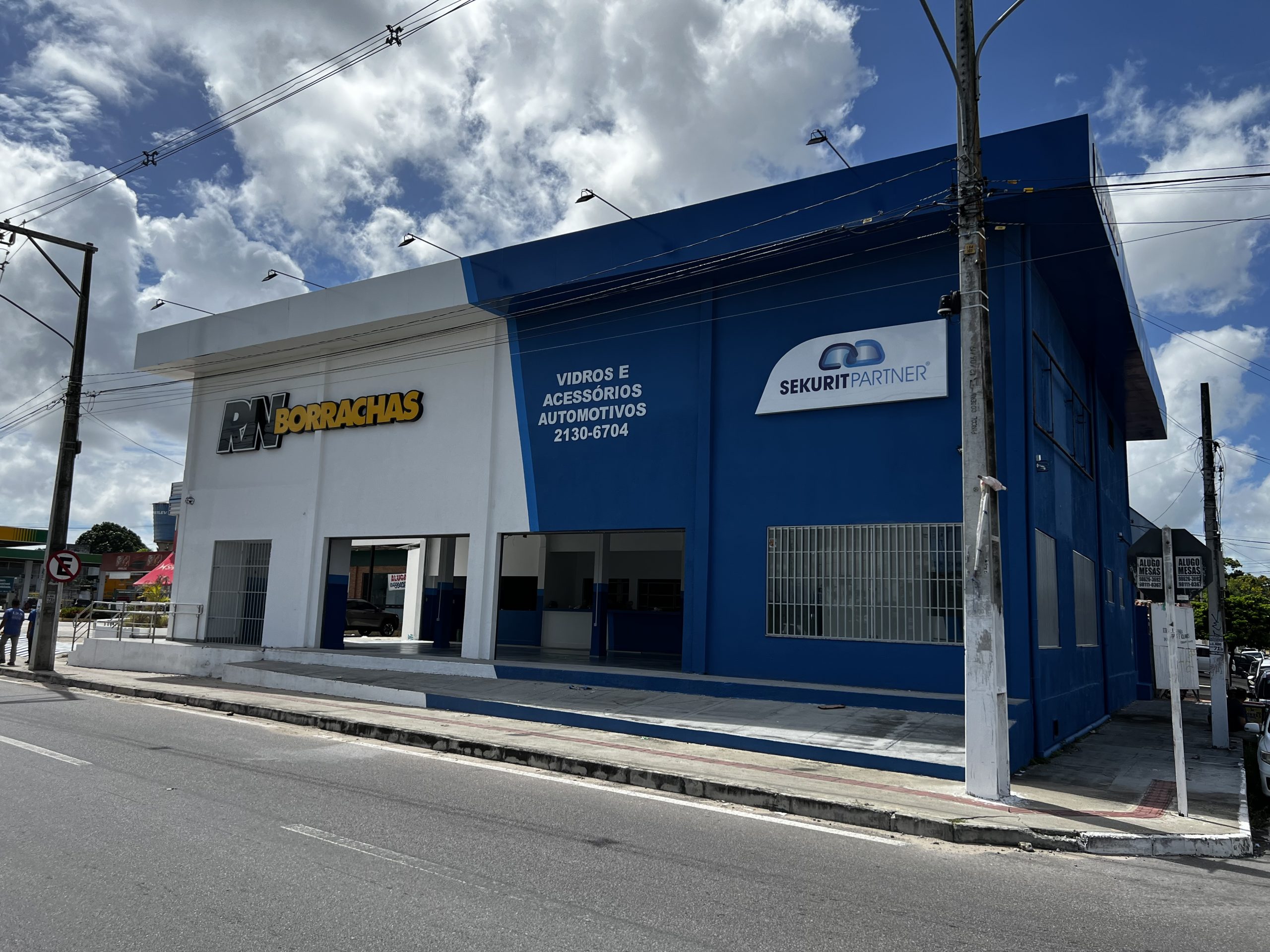 Vidro Automotivo Parabrisa Piso Revestimento Forro Grama Divisória