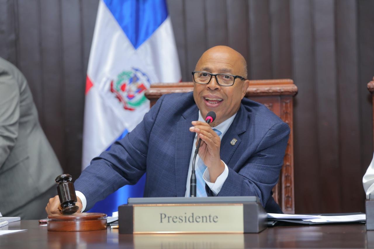 Diputados aprueban 500 contratos de venta inmobiliaria del Estado a particulares