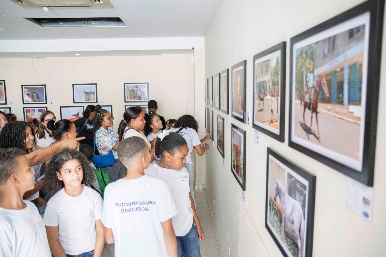“Reflejos: Ecos de Vida” Niños transforman la fotografía en un grito de dignidad y arte