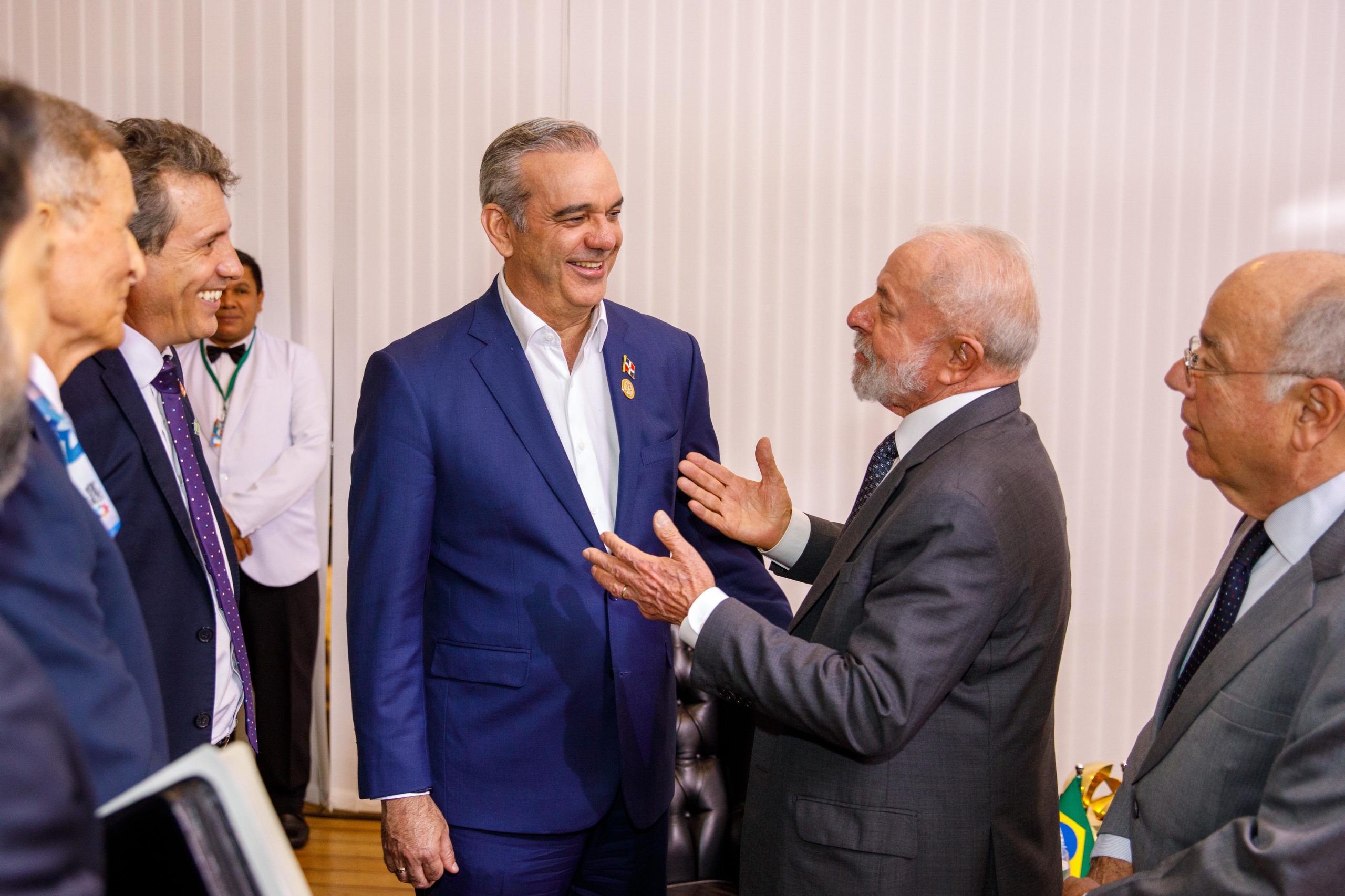 Abinader y Lula abordan el tema de Haití durante reunión privada en Brasil