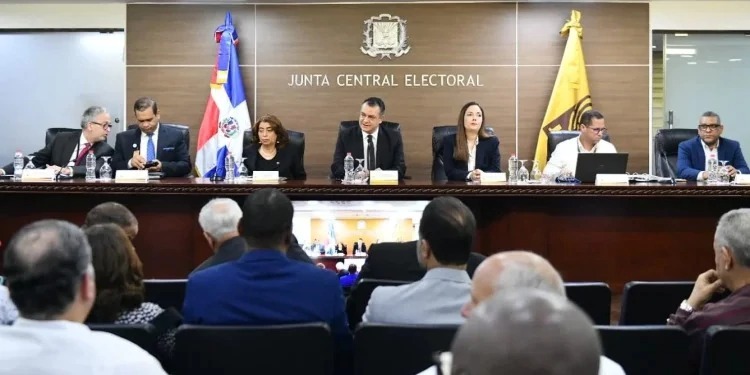 Partidos proponen sanciones y límites a encuestas en proyecto de regulación