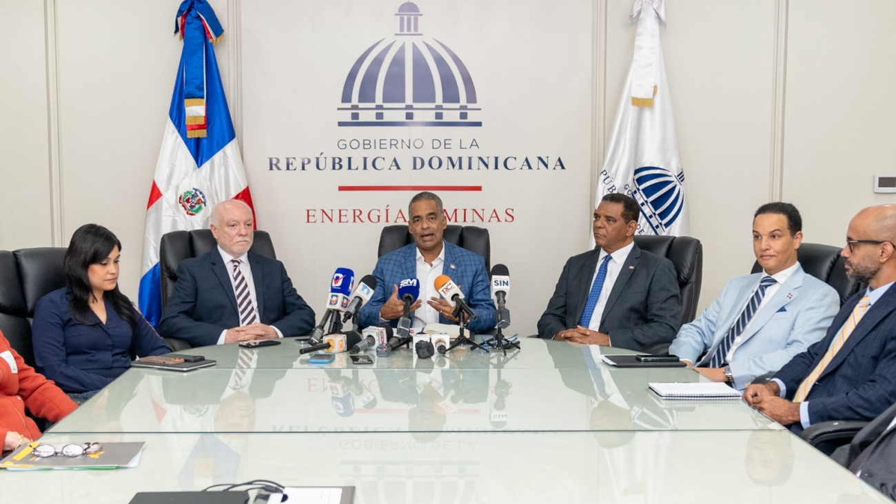 Ingresos del Estado en sector minero superarían los RD,000 millones al cierre del año Ingresos del Estado en sector minero superarían los RD,000 millones al cierre del año