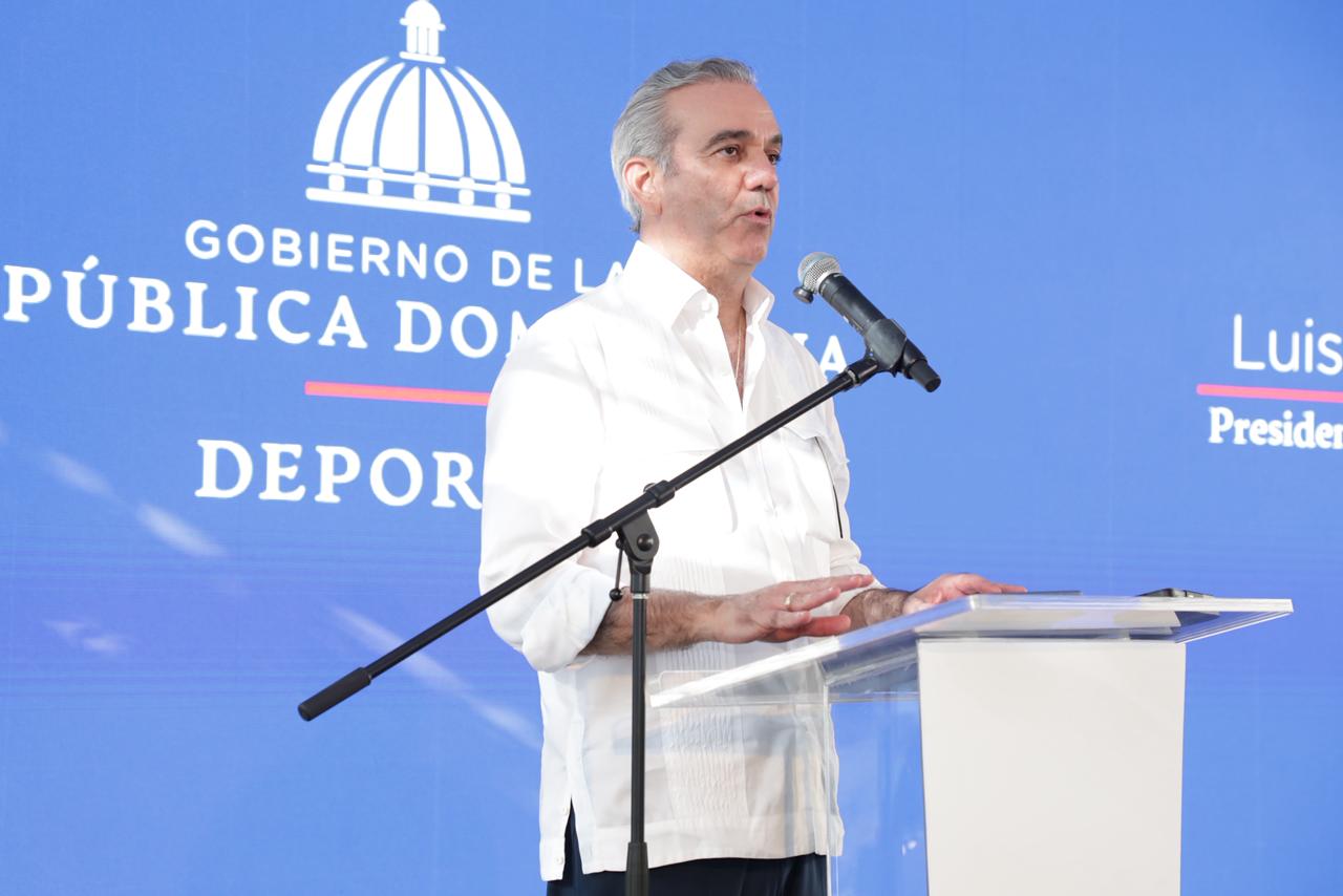 Abinader destina RD,000 millones recuperados de la corrupción para la construcción de polideportivos