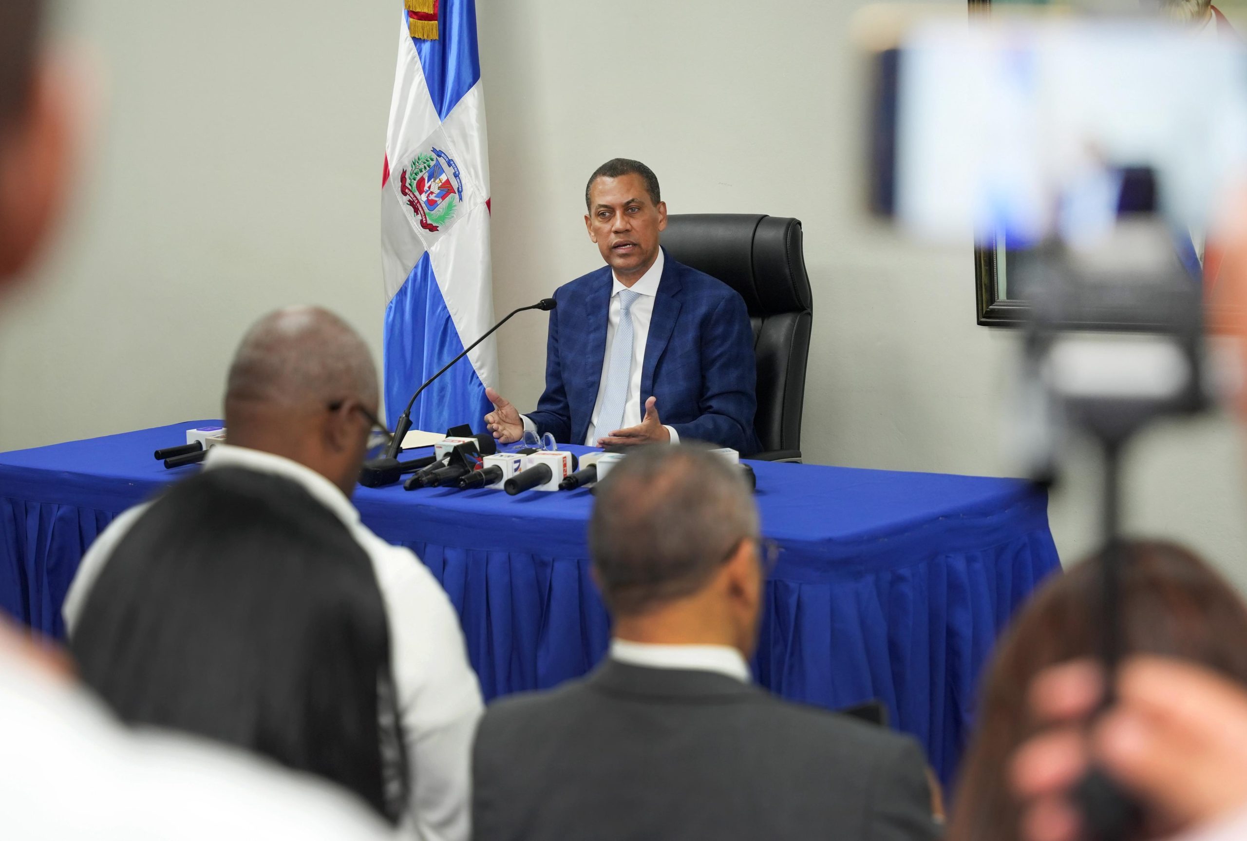 Gómez Mazara: el 56 % de la población no sabe distinguir entre noticia falsa o verdadera