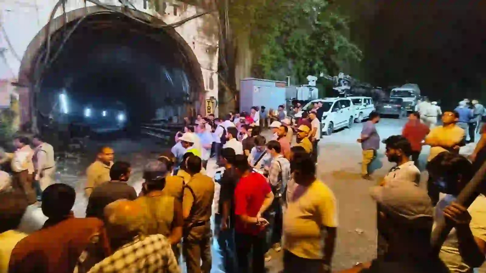 निर्माणाधीन टनल में भूस्खलन से नौ की मौत, छह की तलाश जारी, आज जाएंगे सीएम