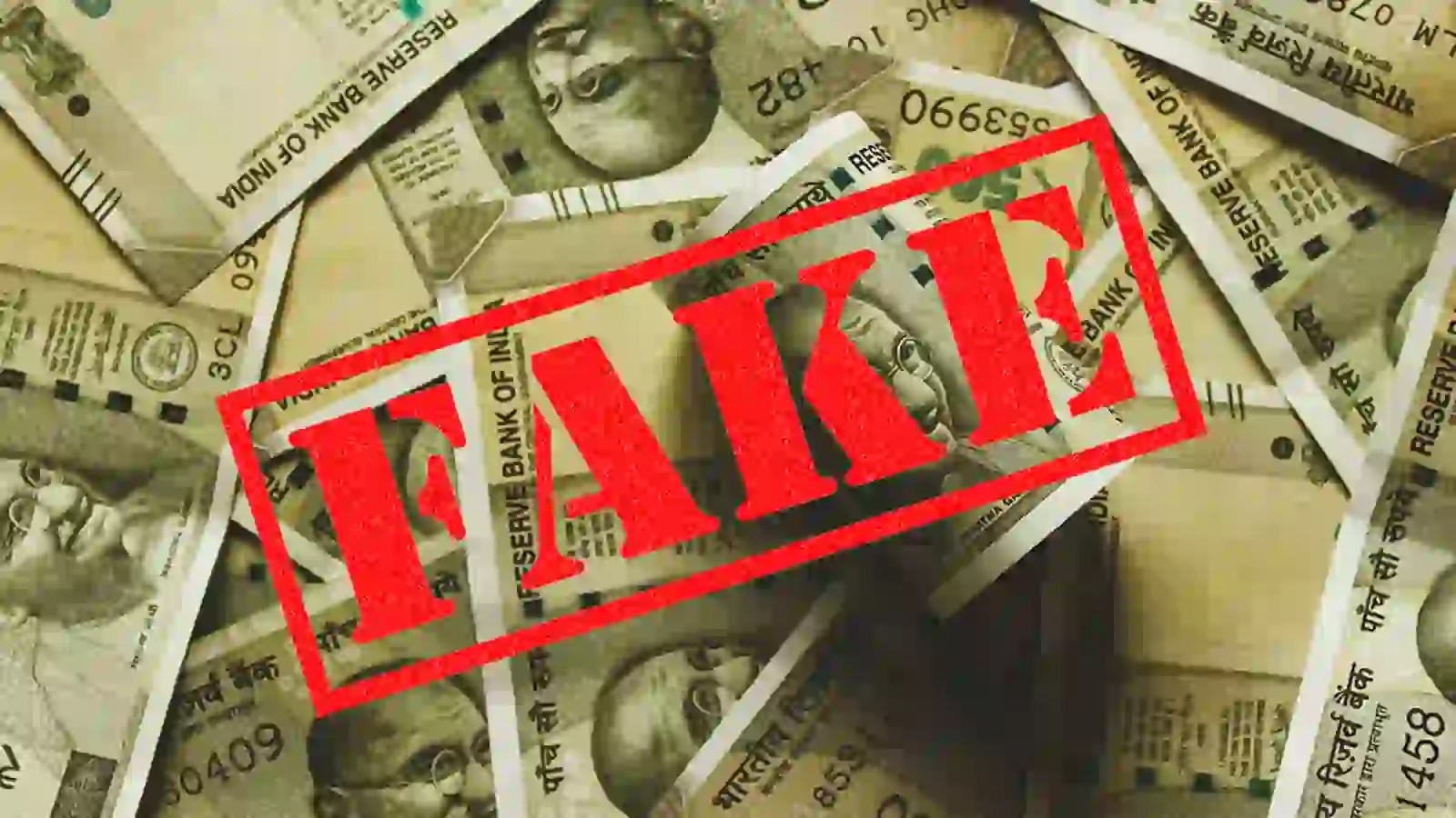 असली नोटों के बीच छिपाए थे करोड़ों: पहली और आखिरी गड्डी के बीच में जाली नोट, सामान्य स्याही और पेपर का उपयोग