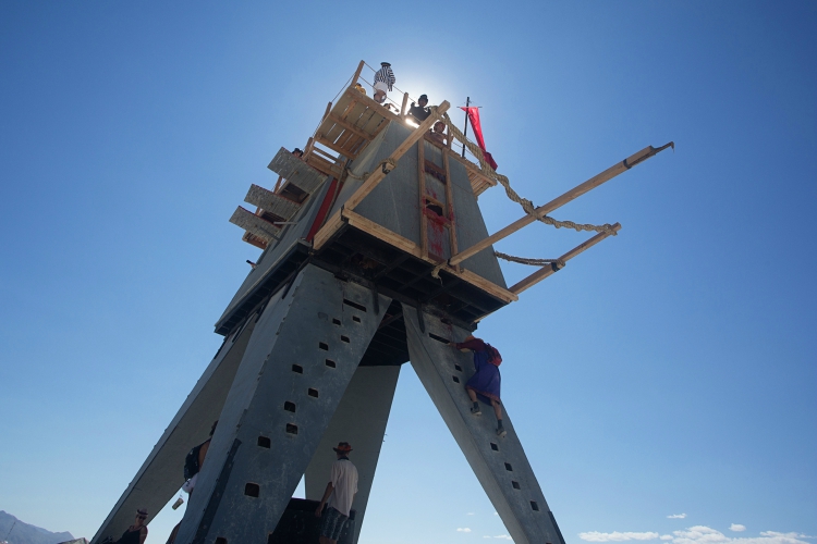 Alien Siege Machine