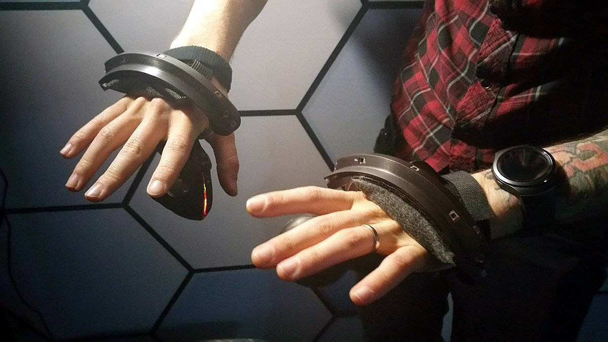 Valve Knuckles prototype | Image courtesy Shawn Whiting