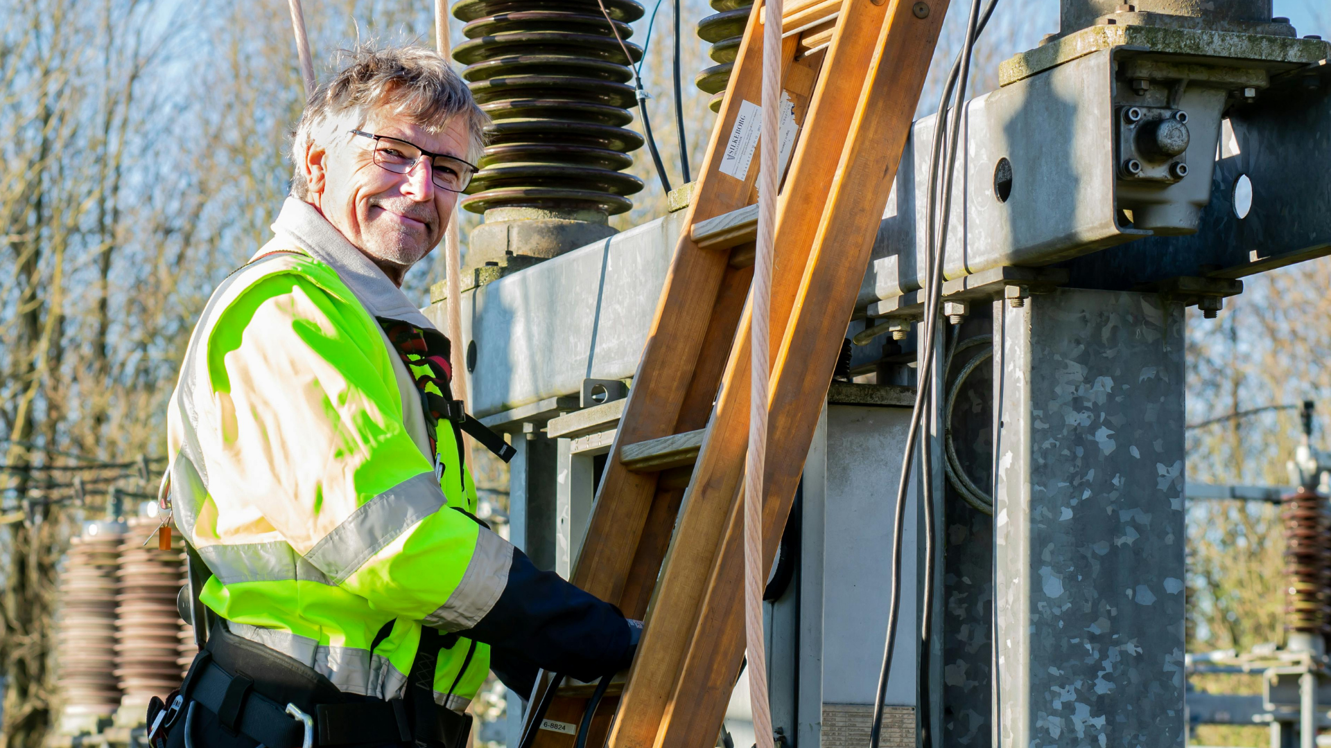 Transformer dielectric oil performance