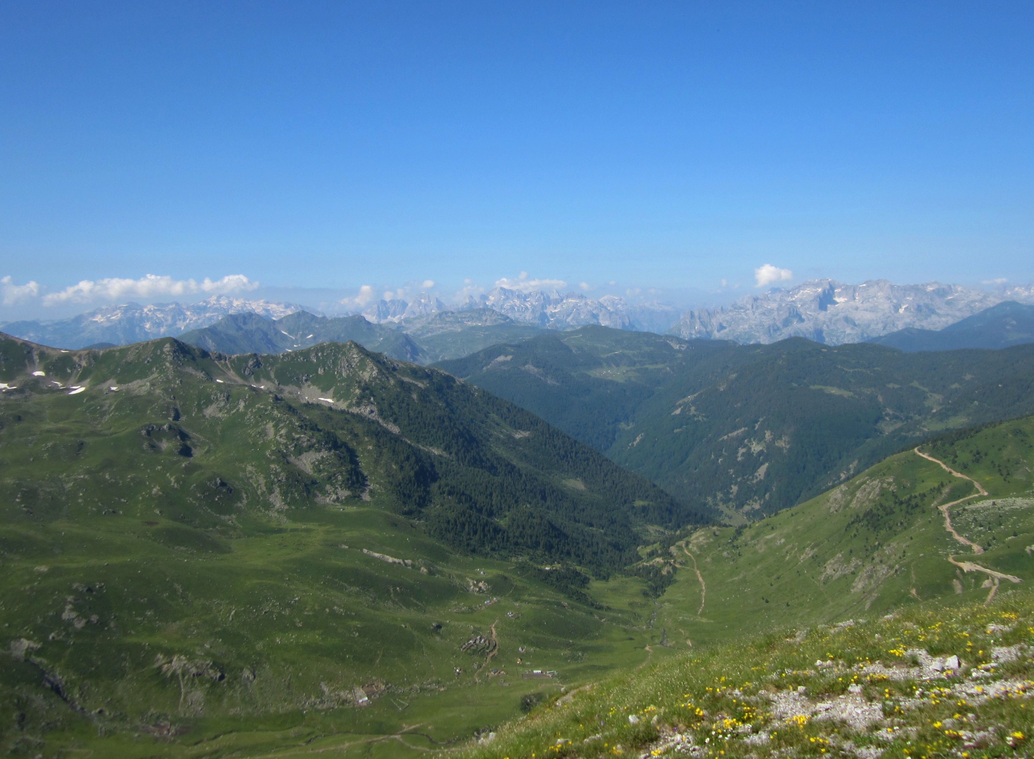 View from Tromedja prevoj Trekufit: Albania.