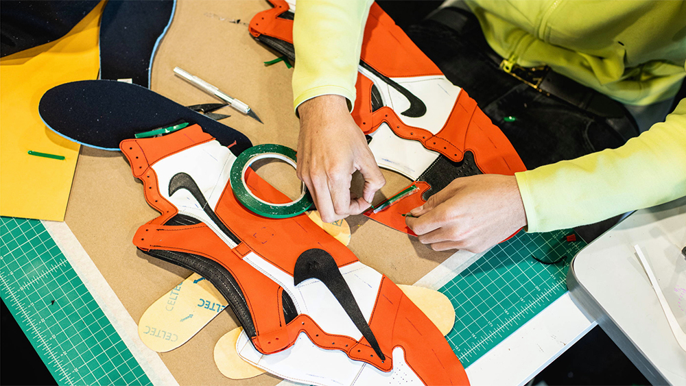 Esta escuela te enseña a hacer tus propias Air Jordan, entre otros sneakers  icónicos