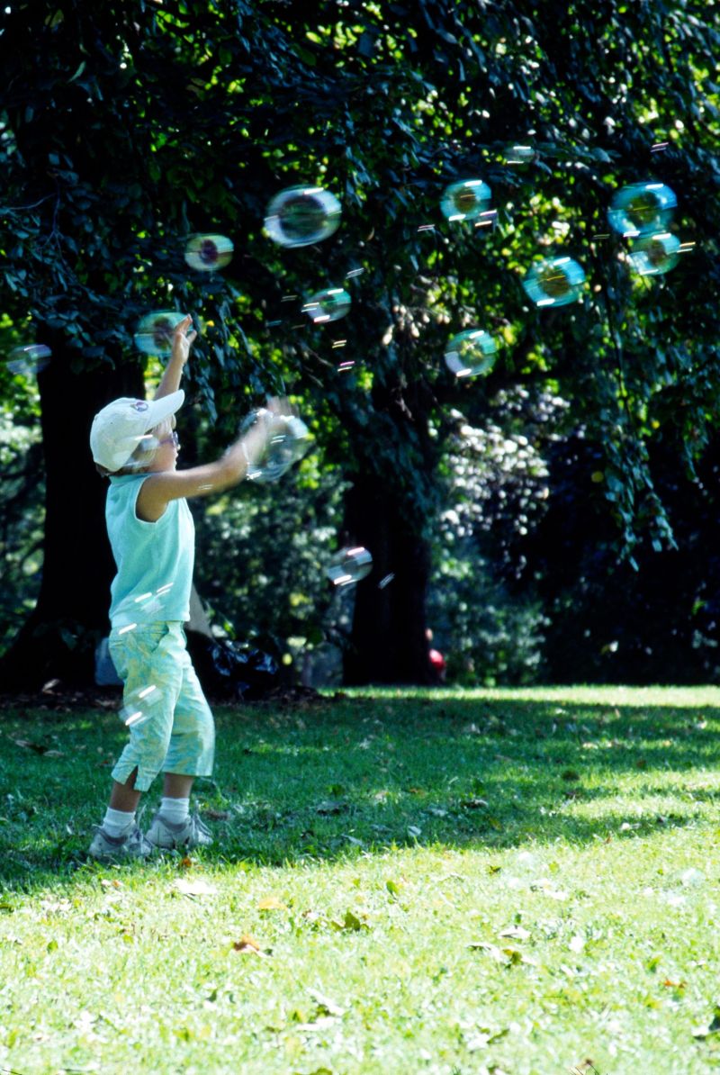 Chasing Bubbles - Premium Mountain Art Gallery - Ultra HD