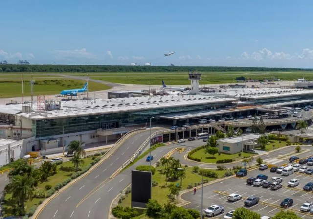 ¿Considera usted que la multa de 5 millones impuesta Aerodom por apagón en el AILA es suficiente?