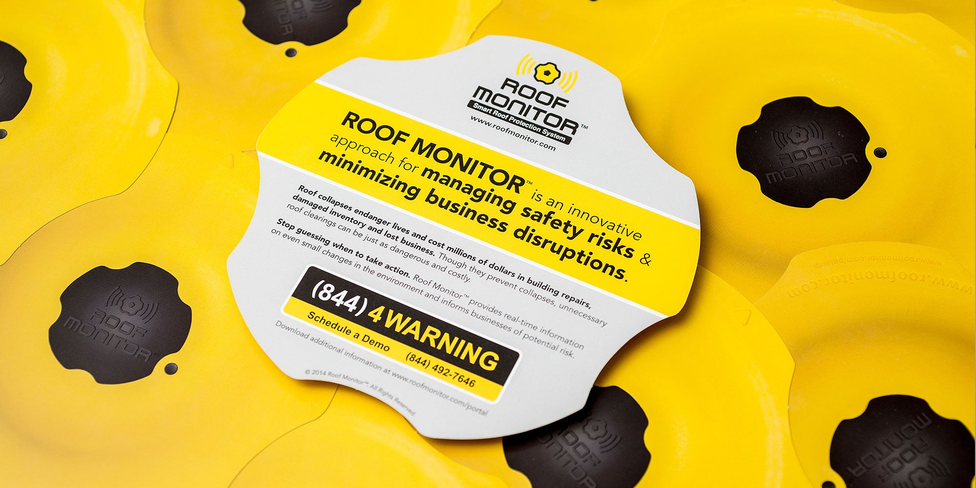 Graphic design and digital campaing for Roof Monitoring product launch