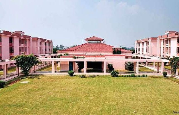 Top 10 Robotics Engineering Colleges in India