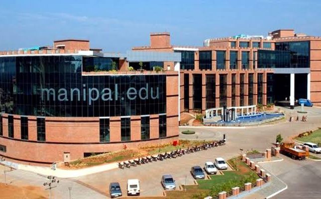 Top 10 Robotics Engineering Colleges in India