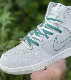 Alternative view of Nike Dunk High "First Use Sail"
