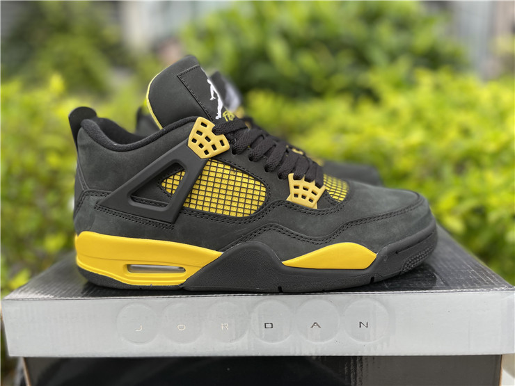 Jordan 4 Retro «Thunder» – Rocket Sneakers Store