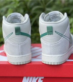 Alternative view of Nike Dunk High "First Use Sail"