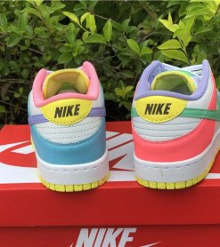 Nike Dunk Low SE "Easter Candy" - Imagen 3