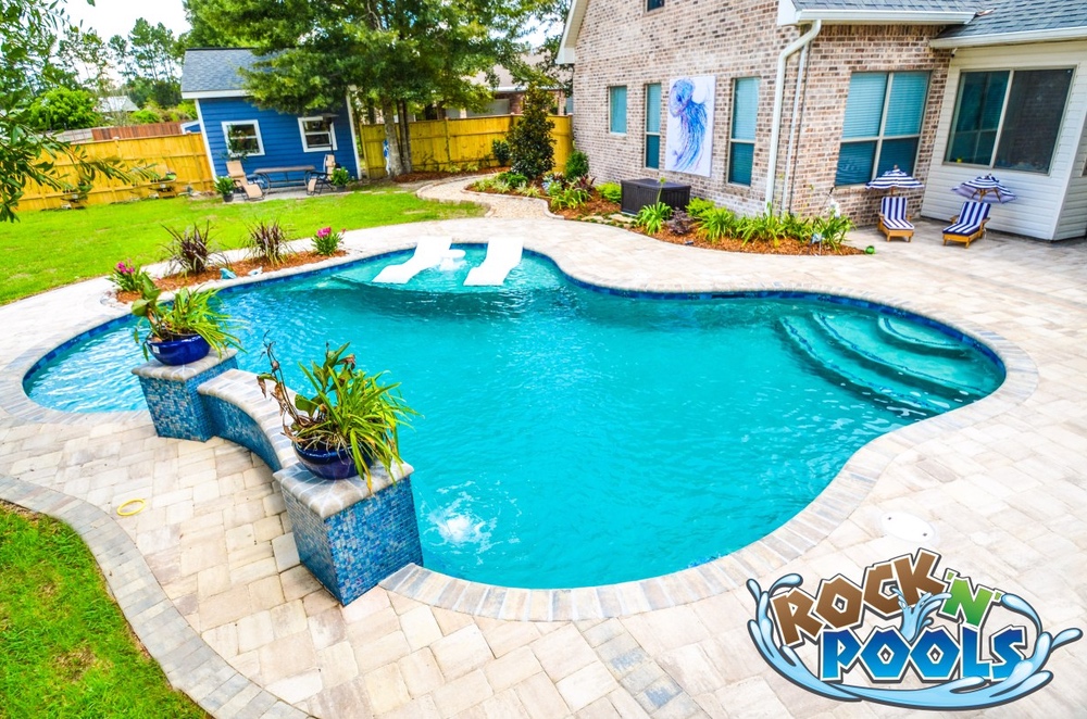 Rock'N'Pools Virginia Drive Pool Banner