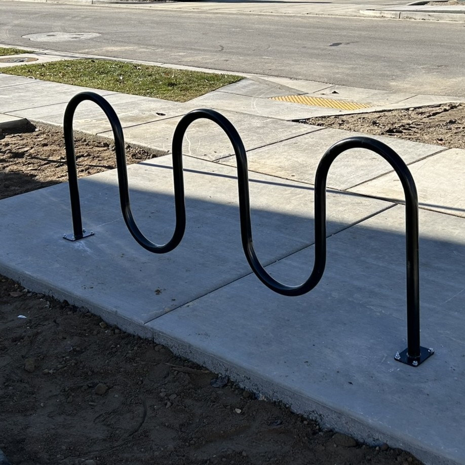 Alternative view of 7 Bike Serpentine Bike Rack - Surface Mount