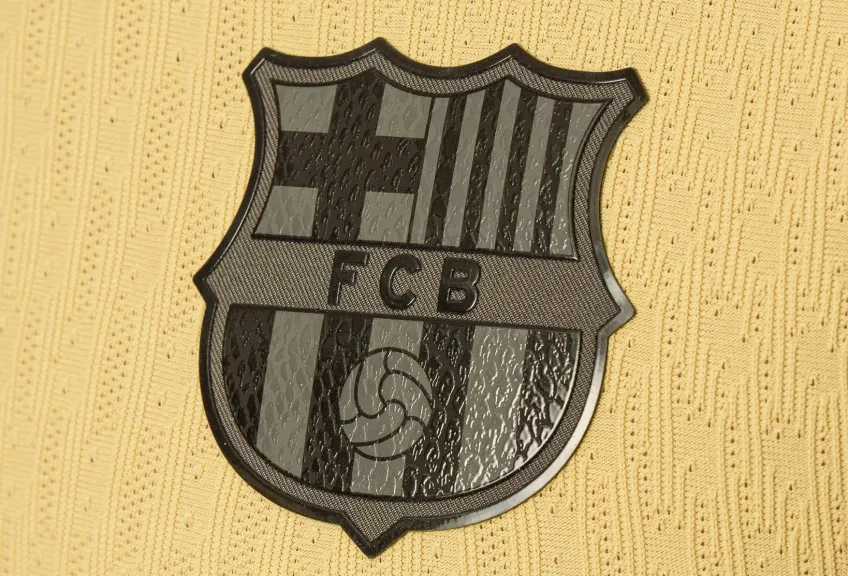 348710 L.webp.webp