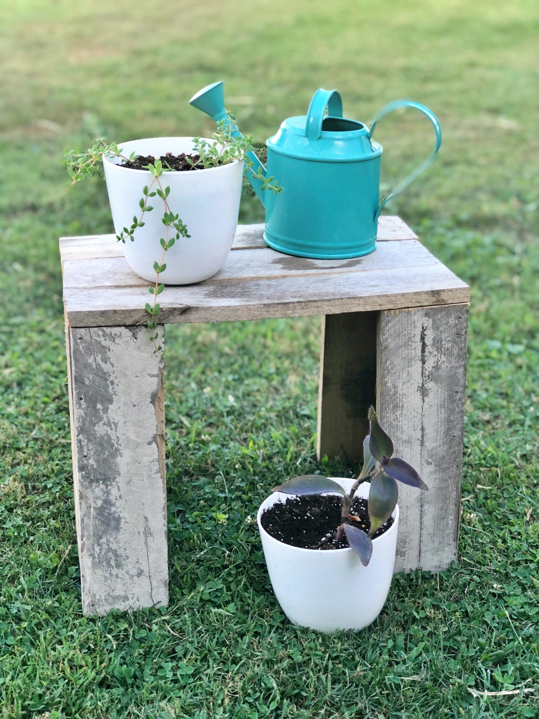 DIY: Simple Rustic Table from Pallet Wood